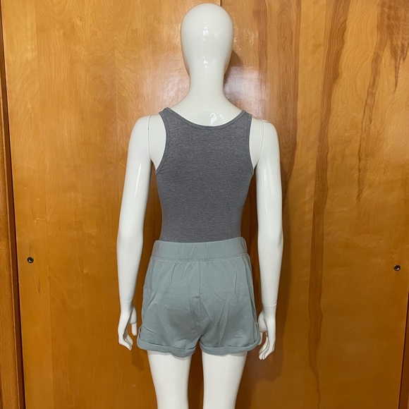 Rare Victoria’s Secret Pink 2017 Set Bodysuit XS & Shorts Small Gray - Picture 3 of 14